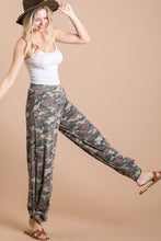 Peek-a-Boo Side Split Pants