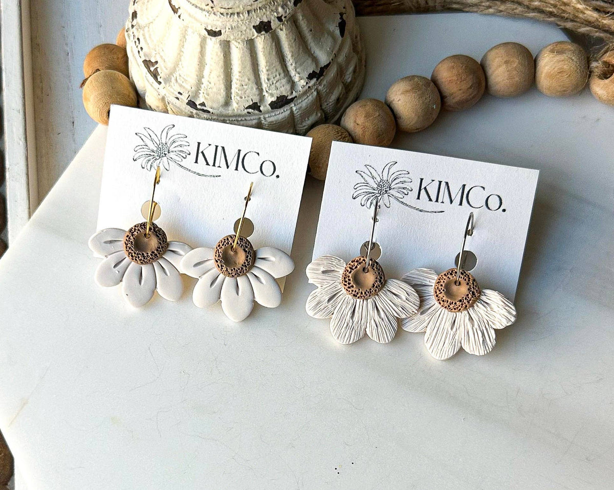 Cottage Daisy Clay Earrings