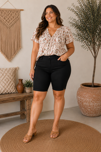Winnie YMI Hyperstretch Shorts Curvy