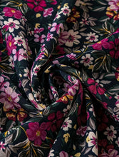 Abby Floral Top Curvy