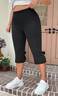 Dainty Bow Capris Curvy