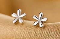Tiny Flower Earrings