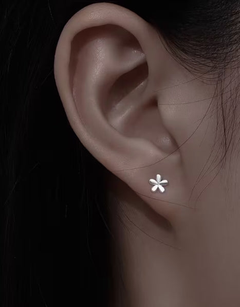 Tiny Flower Earrings