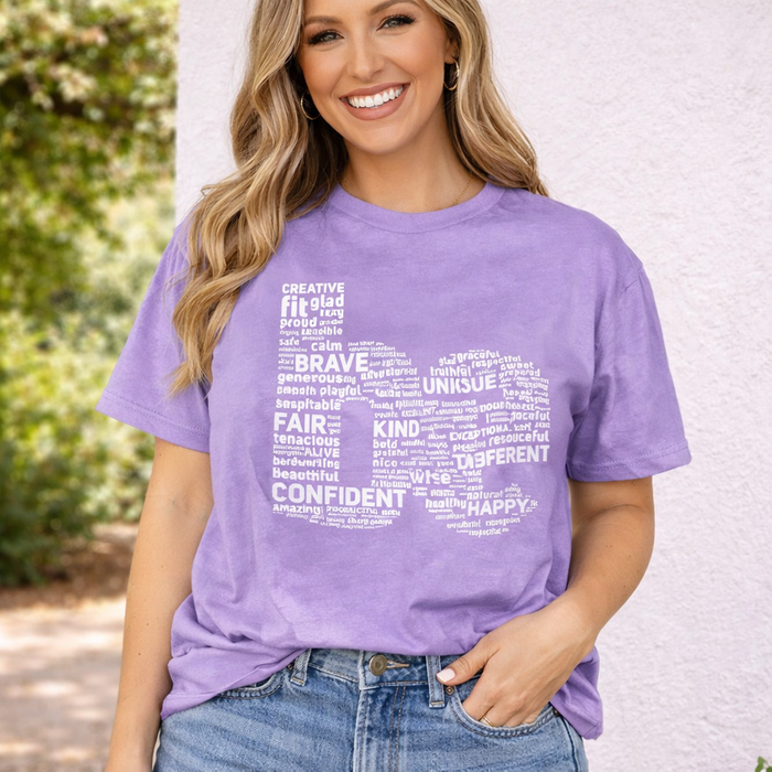 "be" Tee