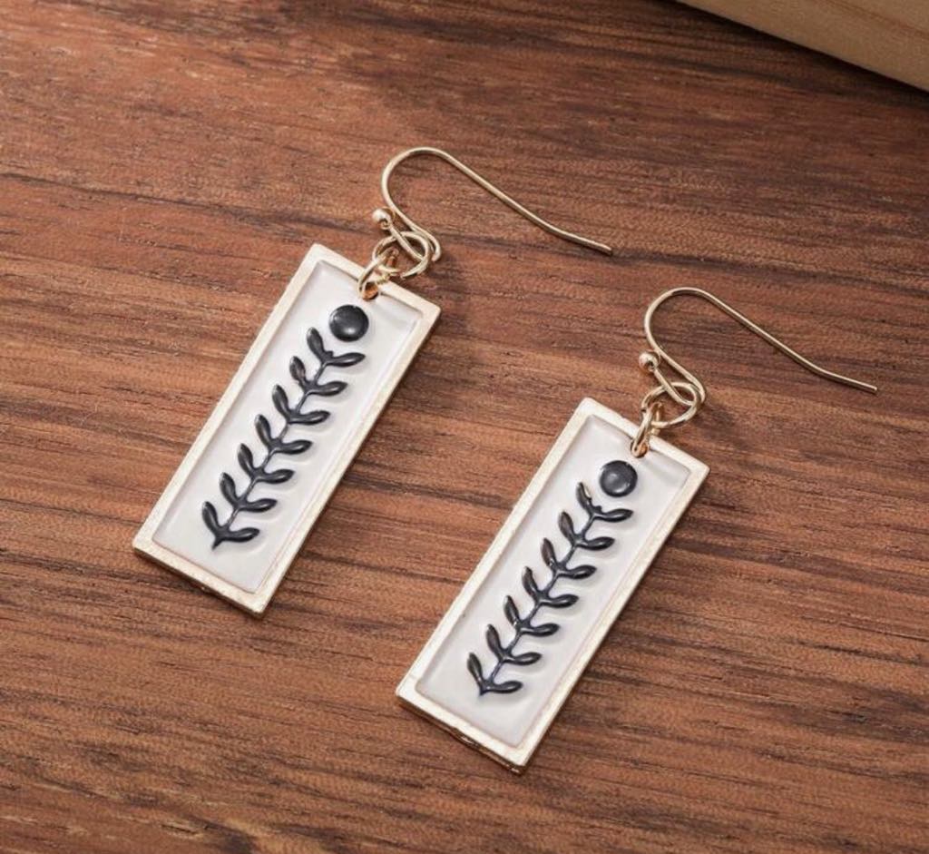 Selia Earrings