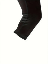 Holly Mid Length Shorts in Curvy