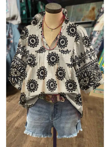 Just Feels Right Vintage Floral Top Curvy