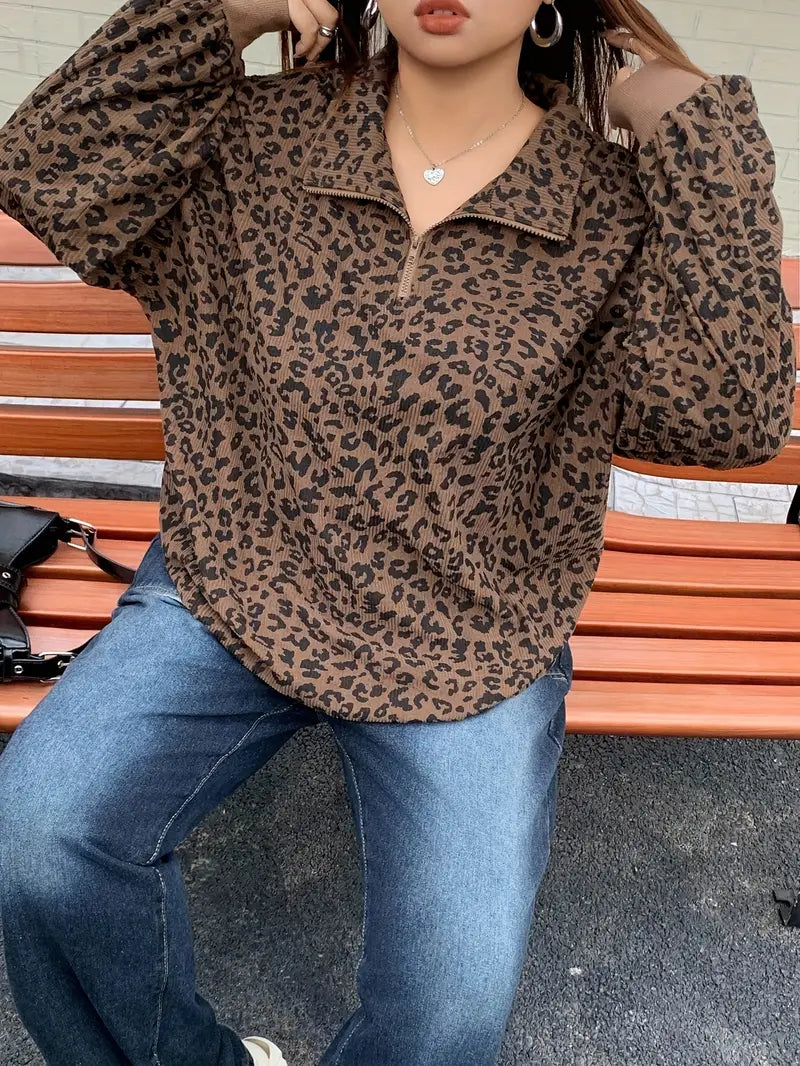 Out In The Wild Sweatshirt Curvy