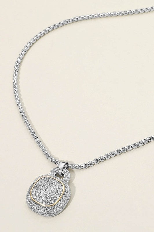 Quiana Pendant Necklace